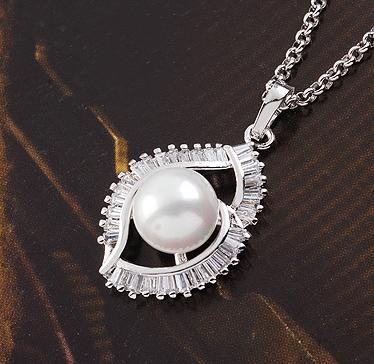 30x6mm WHITE PEARL CZ PENDANT+FREE CHAIN